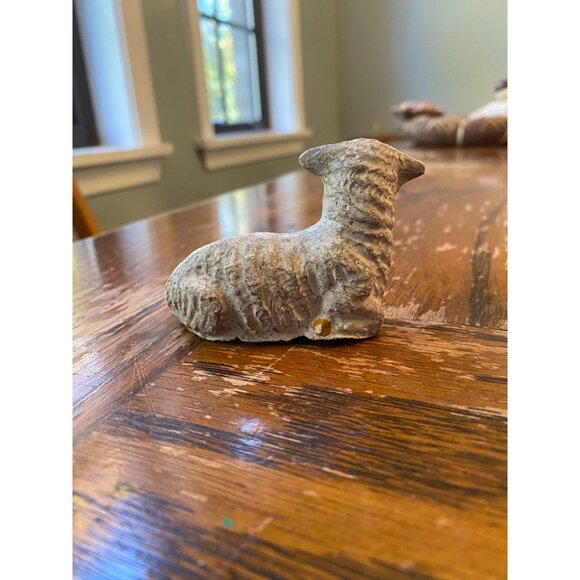 Antique Primitive Old World Handcrafted Sheep Figurine - Picture 3 of 7